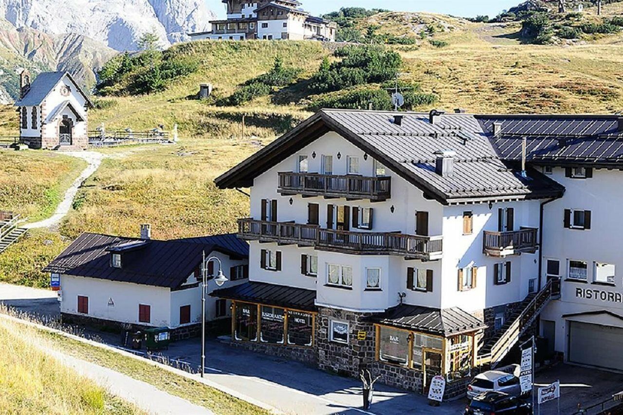 Alpenrose Hotel San Martino Di Castrozza Exterior foto